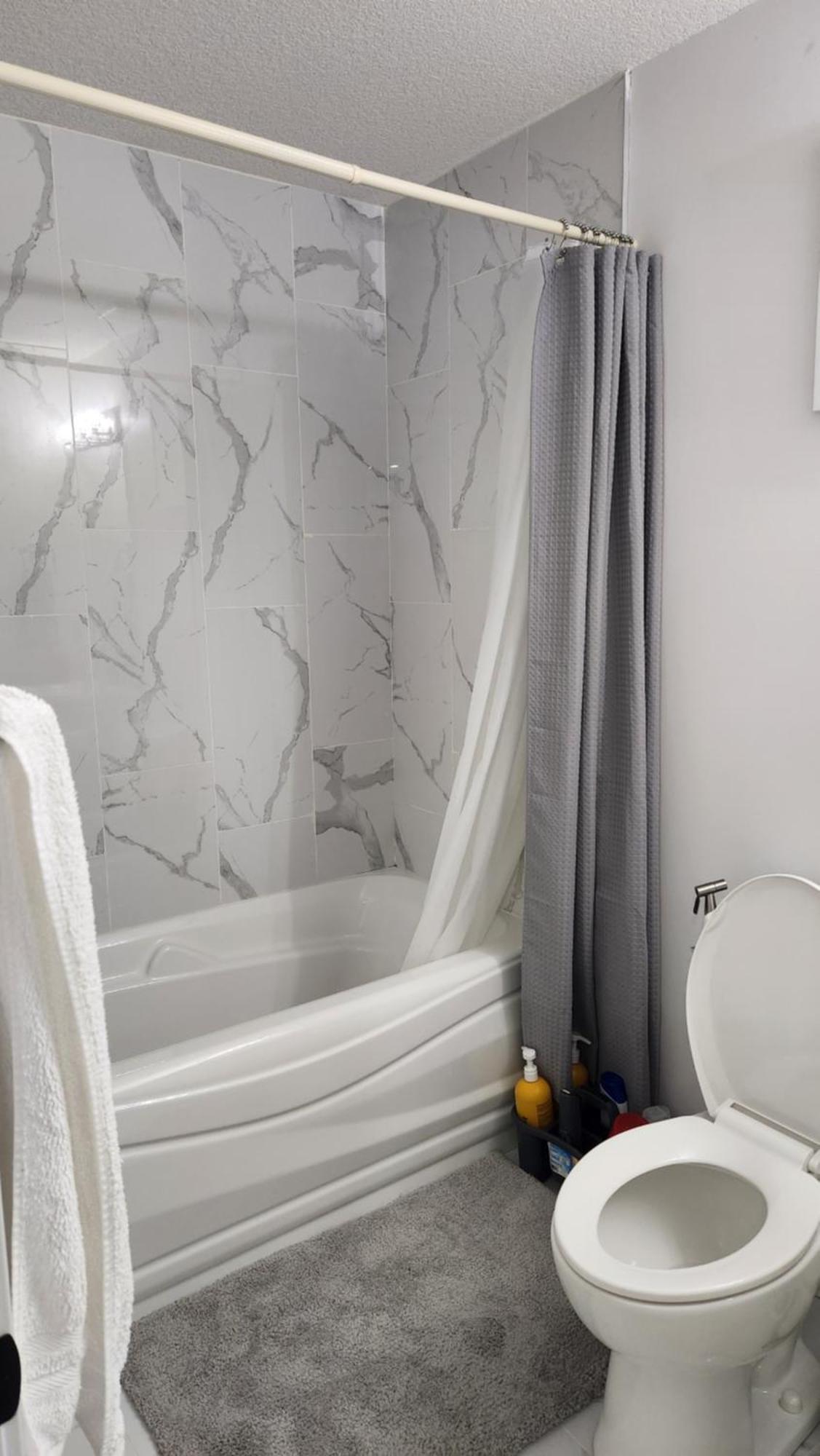 Modern 2 Bedroom Basement Suite At West Edmonton Eksteriør bilde