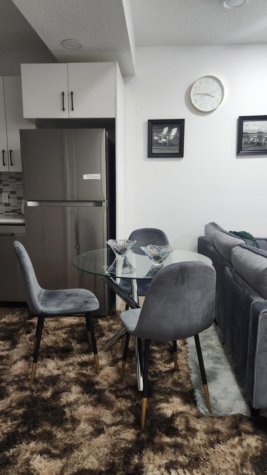 Modern 2 Bedroom Basement Suite At West Edmonton Eksteriør bilde